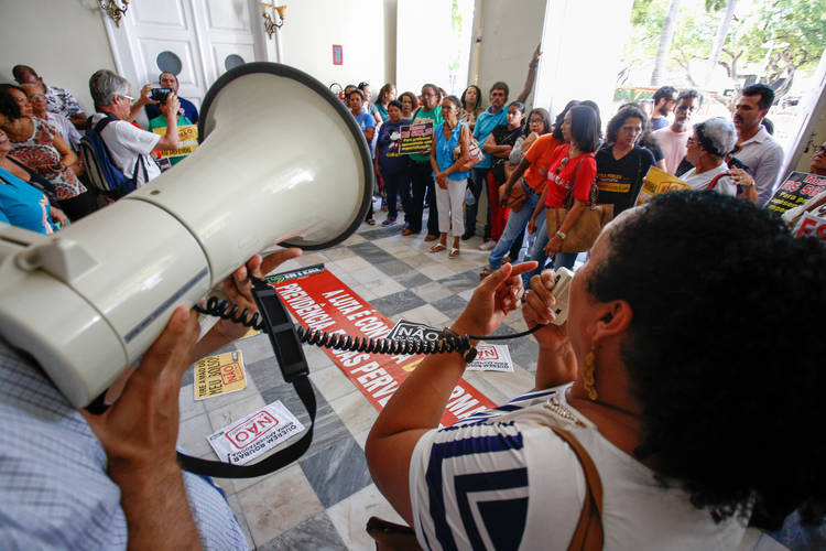 RENAN FILHO IGNORA SERVIDORES E ALE DEVE APROVAR PREVIDÊNCIA